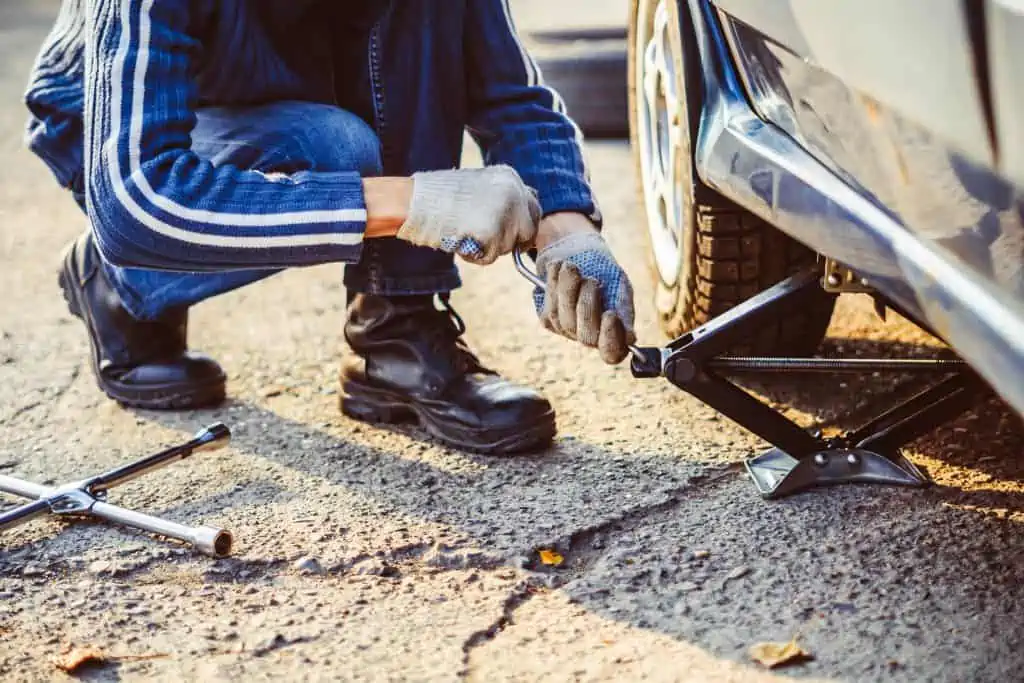 Roadside Assistance Maricopa County, AZ